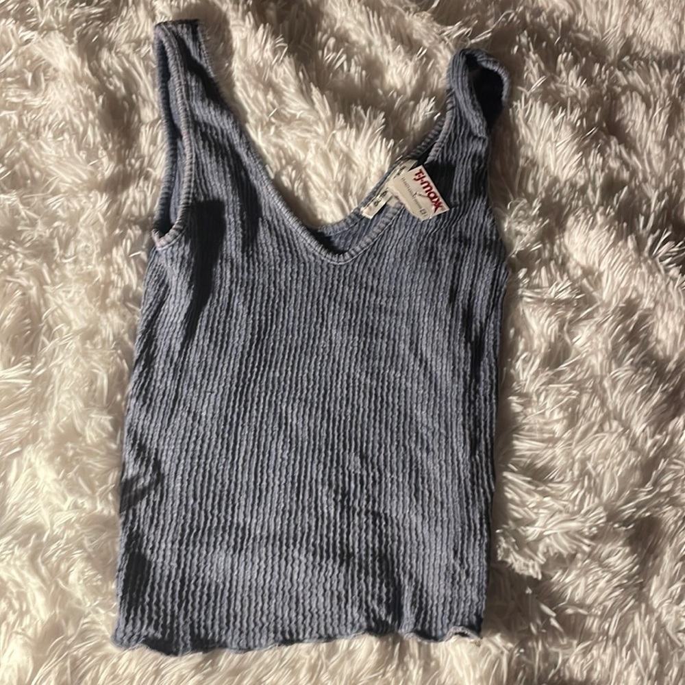 blue tank top, v neck